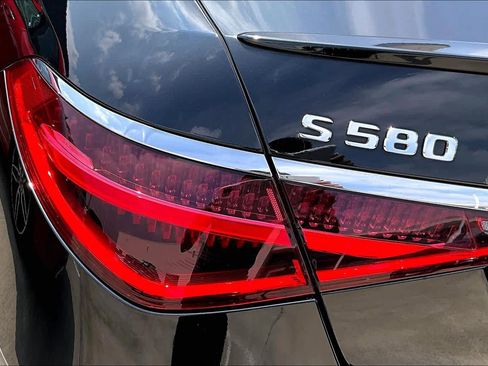 Used 2022 Mercedes-Benz S 580 4MATIC Sedan image 48