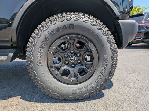 New 2026 Ford Bronco Outer Banks w/ Sasquatch Package AWD/4WD image 13