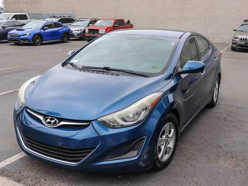 Used 2015 Hyundai Elantra SE image 1