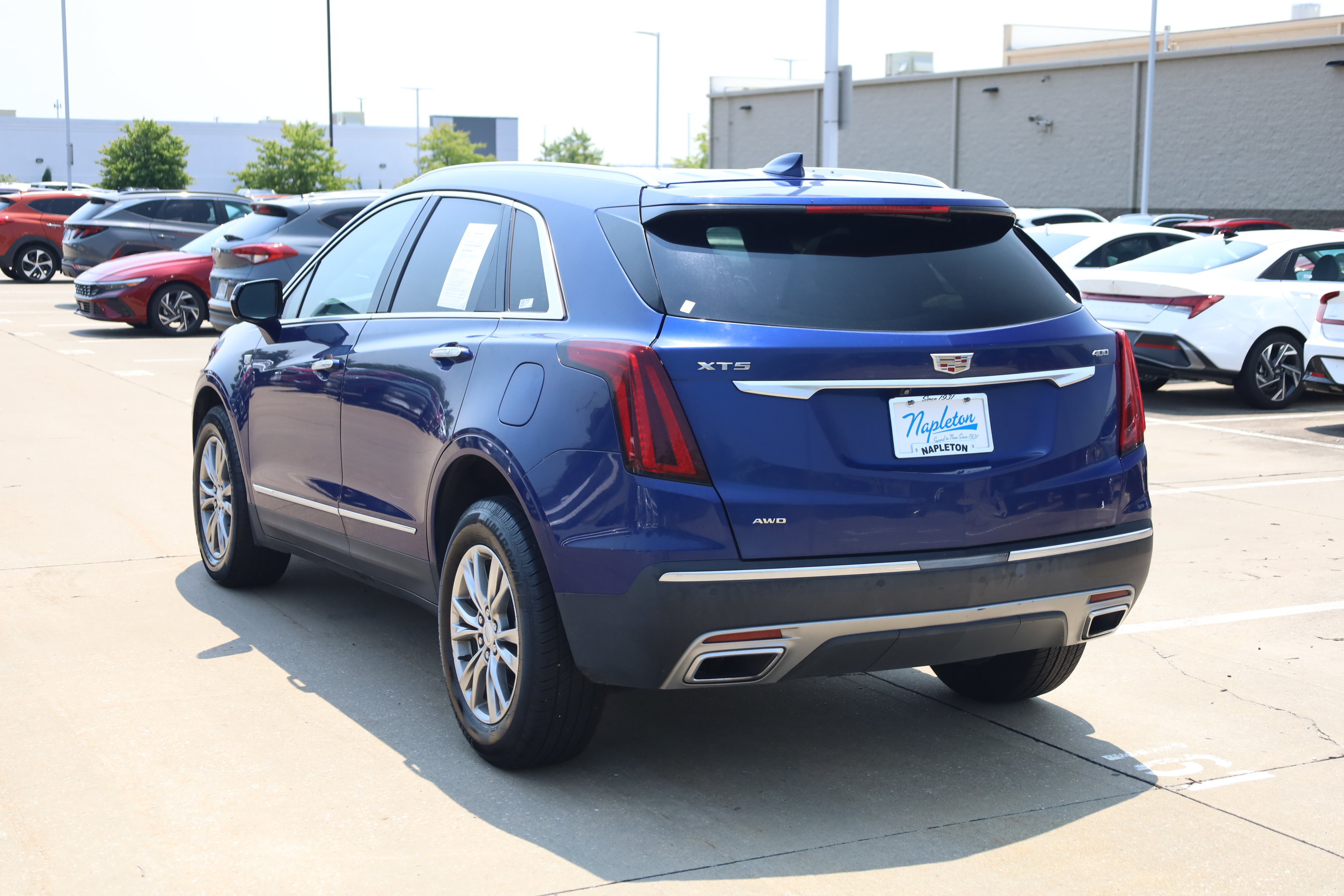 Used 2023 Cadillac XT5 Premium Luxury AWD/4WD image 5