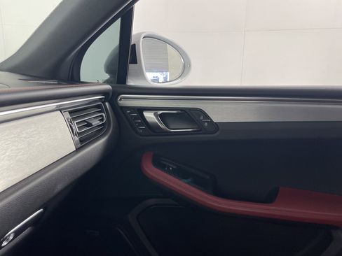 Certified 2020 Porsche Macan GTS image 14