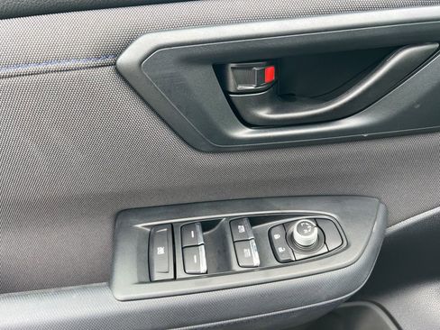 Used 2025 Subaru Forester Premium image 9