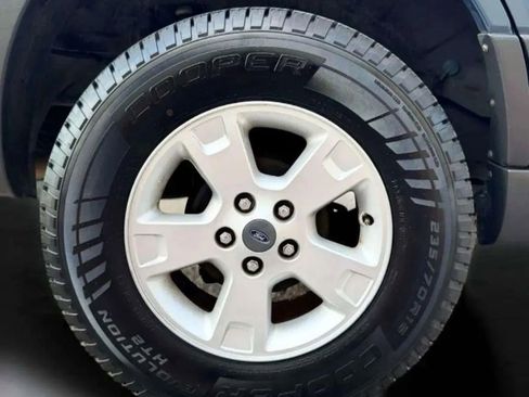 Used 2005 Ford Escape XLT image 32