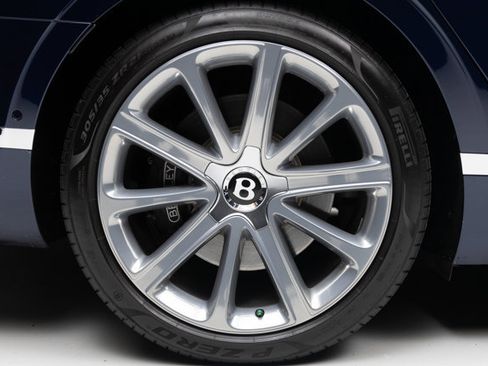 Used 2021 Bentley Flying Spur W12 image 35