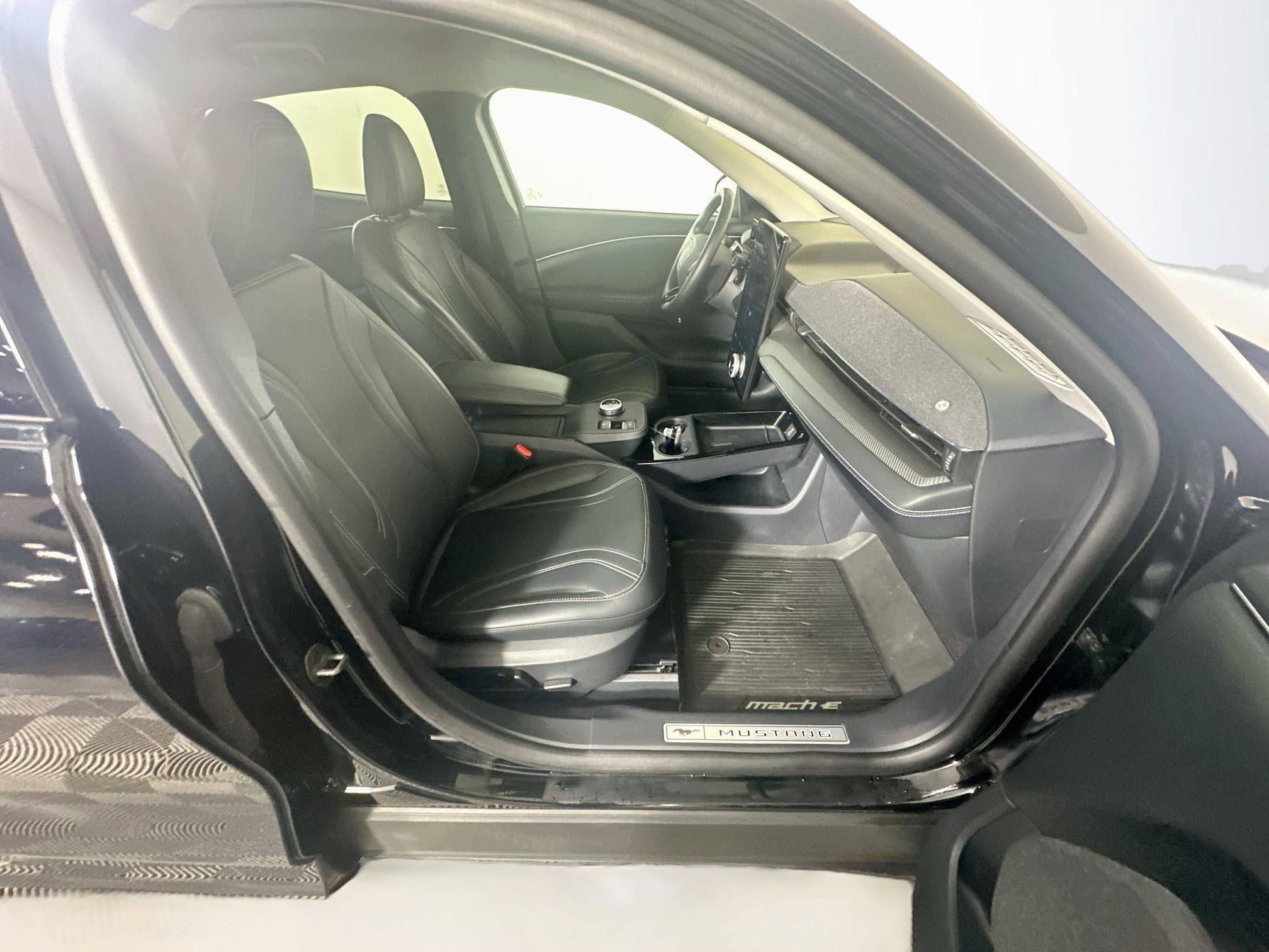 Used 2023 Ford Mustang Mach-E Premium AWD/4WD image 30