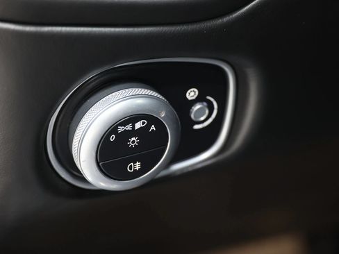 Used 2014 Aston Martin Vanquish Coupe RWD image 25