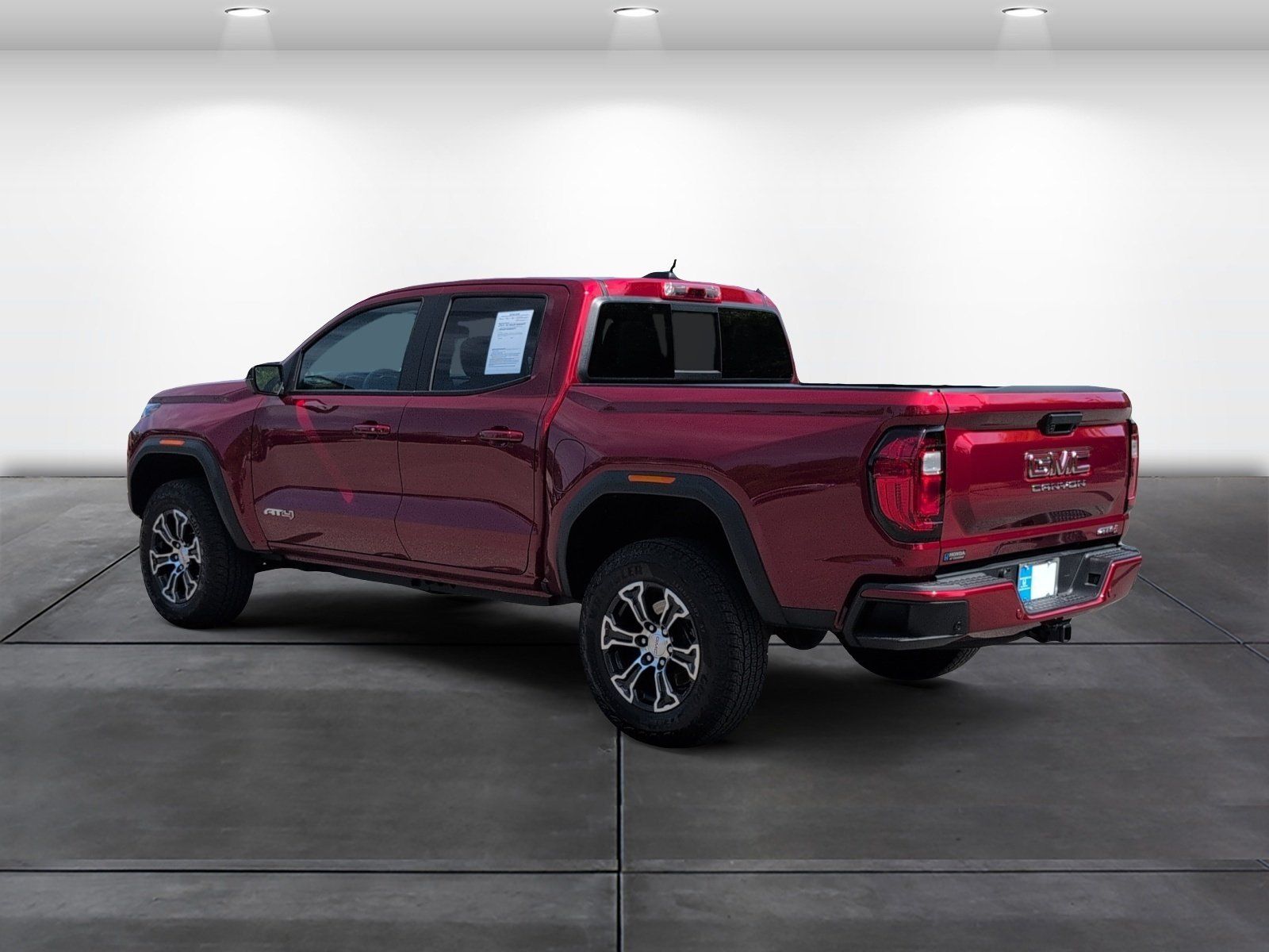 Used 2025 GMC Canyon AT4 w/ Technology Plus Package AWD/4WD image 3