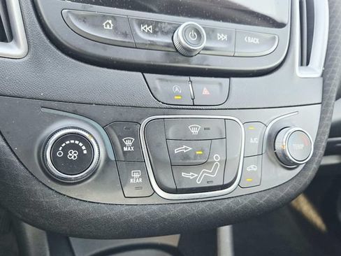 Used 2024 Chevrolet Malibu LT FWD image 23