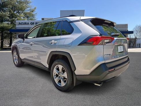 Used 2022 Toyota RAV4 XLE AWD/4WD image 4