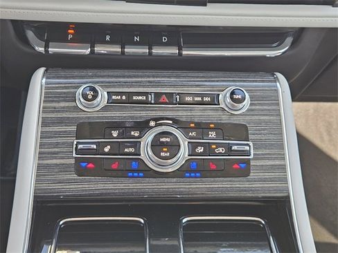 Certified 2024 Lincoln Aviator Black Label w/ Dynamic Handling Package image 19