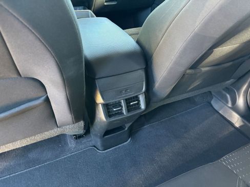 Used 2025 Chevrolet Equinox LT image 24