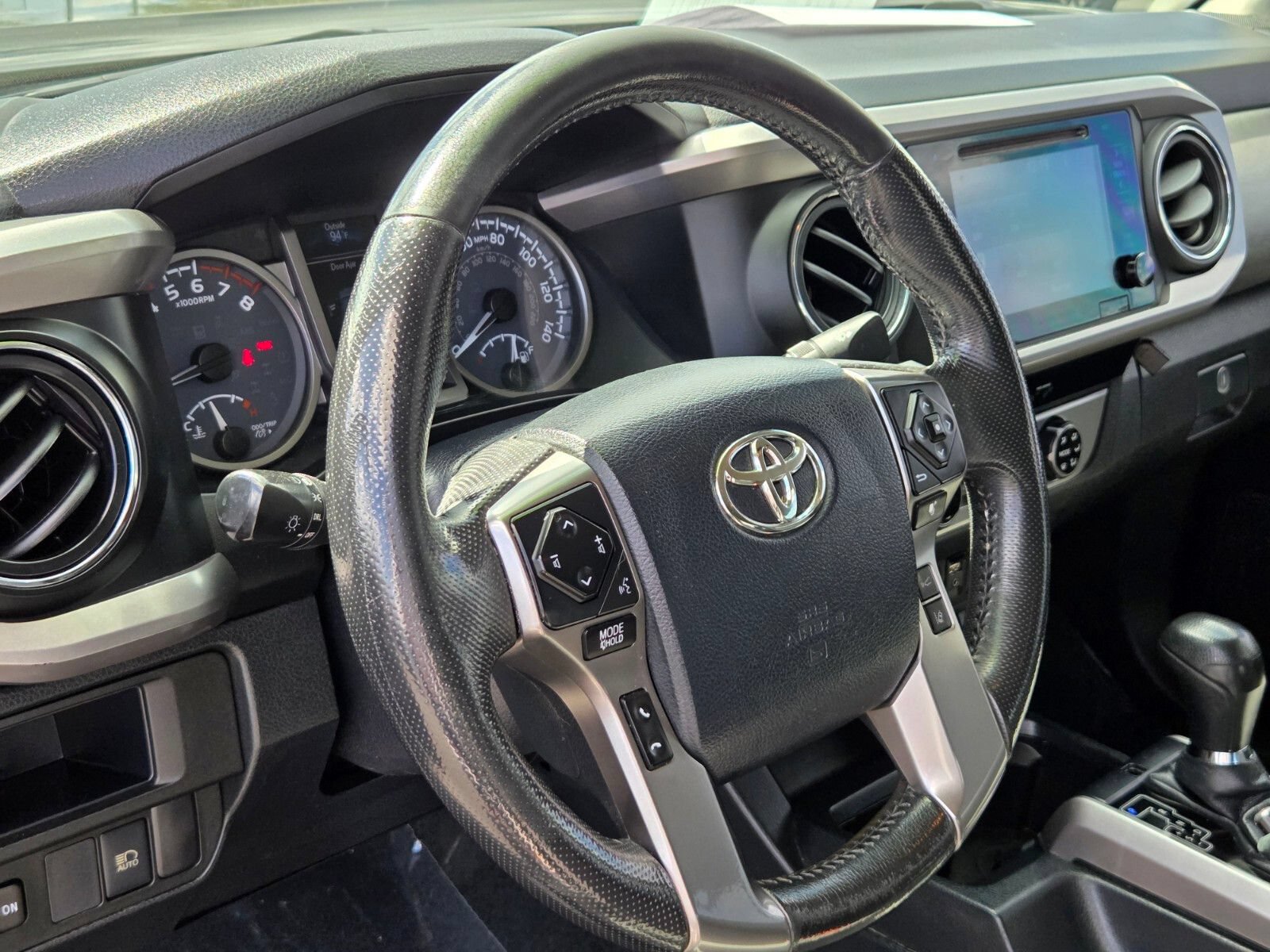 Used 2018 Toyota Tacoma SR5 RWD image 18