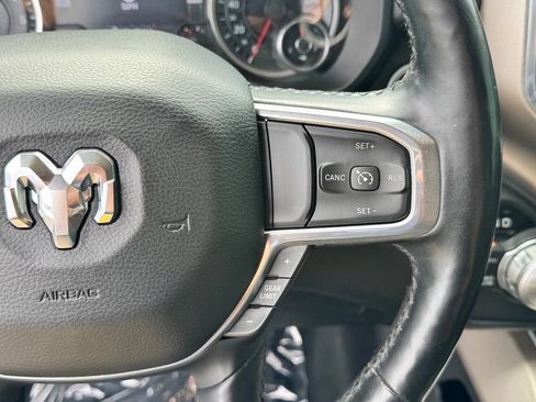 Used 2019 RAM 1500 Laramie AWD/4WD image 19