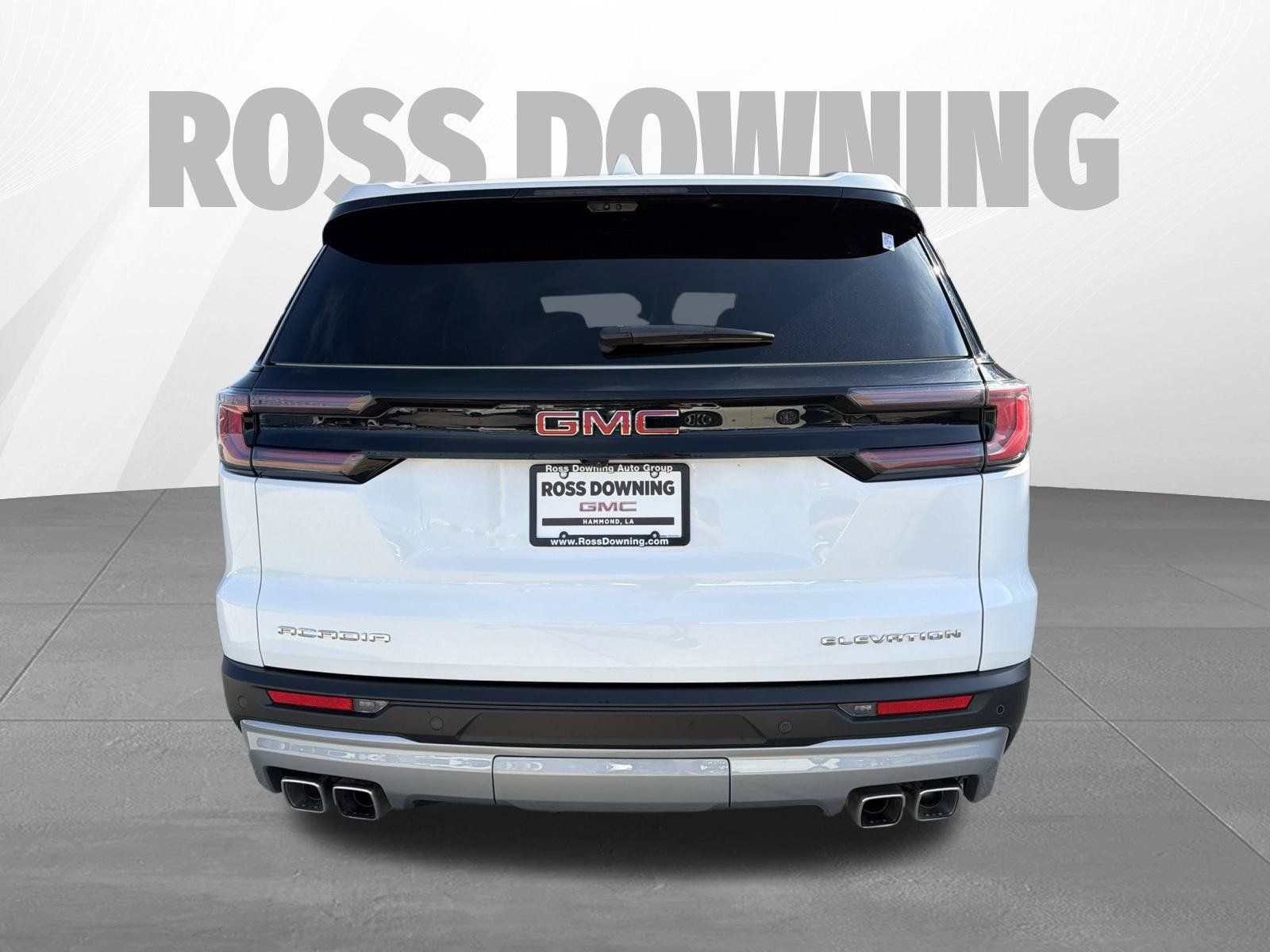 Used 2026 GMC Acadia Elevation w/ Elevation Premium Package FWD image 5