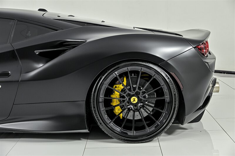 Used 2020 Ferrari F8 Tributo RWD image 10