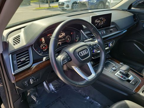Used 2020 Audi Q5 2.0T Premium Plus w/ Premium Plus Package AWD/4WD image 7