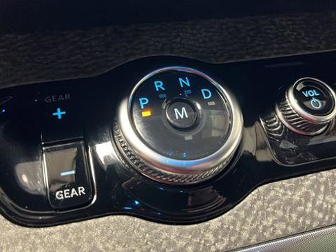 Used 2025 Ford Expedition Tremor AWD/4WD image 40