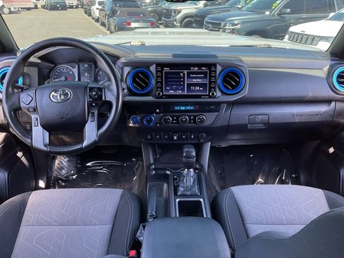 Used 2021 Toyota Tacoma TRD Sport w/ Technology Package AWD/4WD image 15