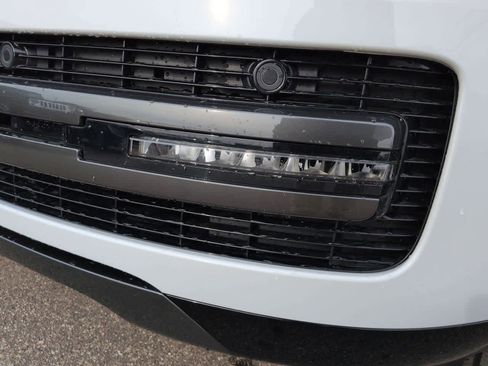 New 2026 Land Rover Range Rover SE image 10