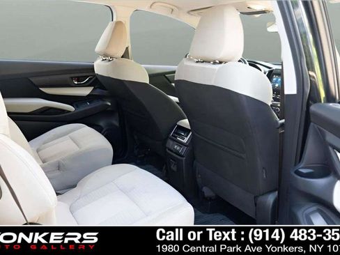 Used 2020 Subaru Ascent Premium w/ Convenience Package image 30