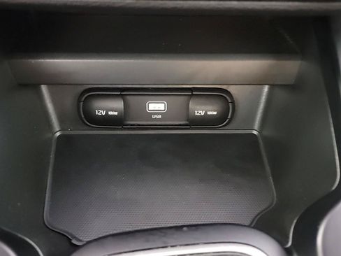 Used 2023 Kia Soul LX w/ LX Technology Package FWD image 30