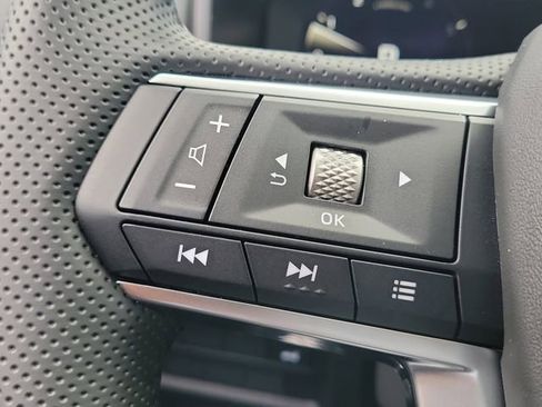 New 2025 Mitsubishi Outlander SE image 27