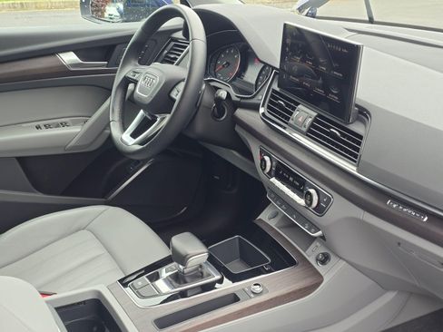 Used 2022 Audi Q5 2.0T Premium AWD/4WD image 29