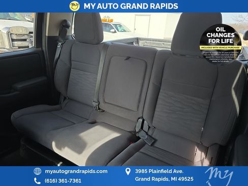 Used 2022 Nissan Frontier S w/ Technology Package image 27