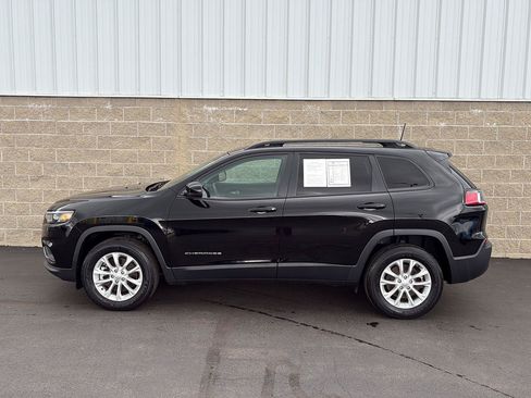 Used 2022 Jeep Cherokee Latitude Lux w/ Sun & Sound Group AWD/4WD image 42
