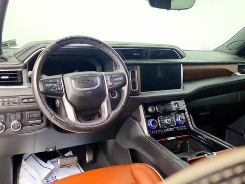 Used 2023 GMC Yukon Denali Ultimate image 12