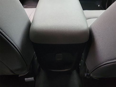 Used 2021 Chevrolet Colorado W/T w/ Custom Special Edition image 11