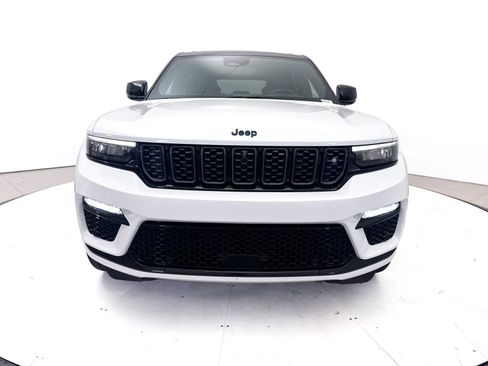 Used 2023 Jeep Grand Cherokee Summit AWD/4WD image 15