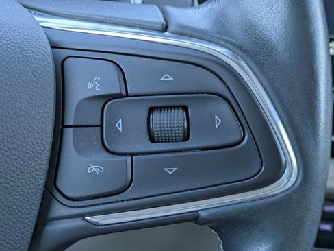 Used 2023 Buick Envision Avenir image 32