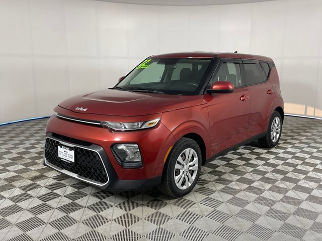 Used 2022 Kia Soul LX FWD image 1