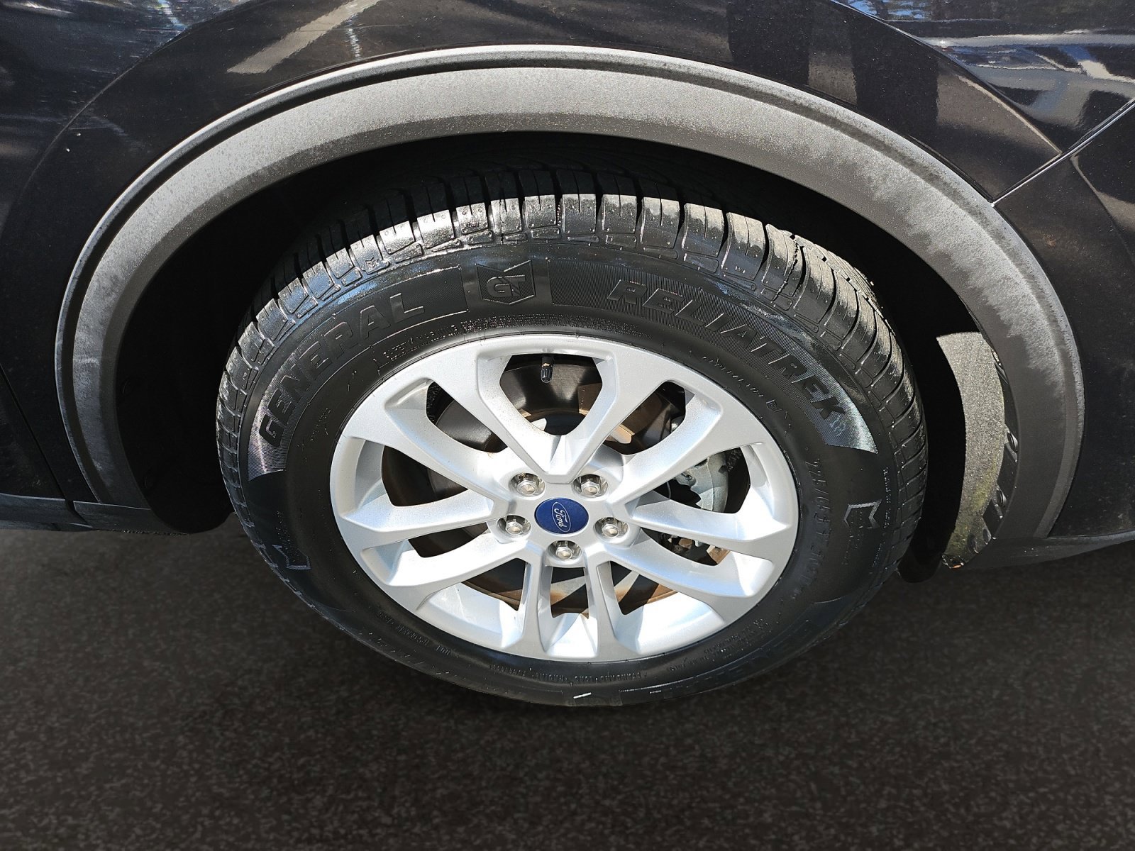 Used 2020 Ford Escape SE FWD image 30