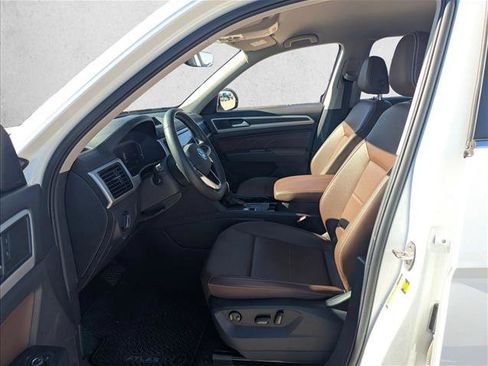 Used 2023 Volkswagen Atlas SE image 9