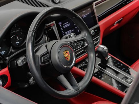 Used 2023 Porsche Macan AWD/4WD image 20