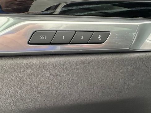 Used 2025 Cadillac Escalade Sport w/ Touring Package AWD/4WD image 33