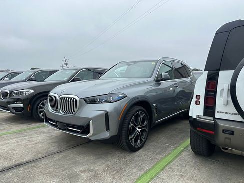 Used 2026 BMW X5 sDrive40i w/ Premium Package image 1