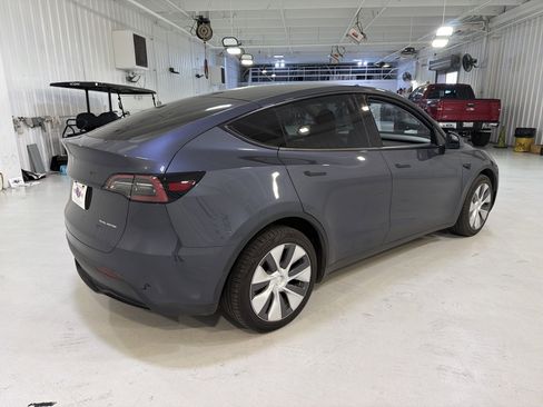 Used 2023 Tesla Model Y Long Range image 5