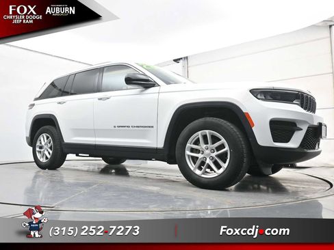 Used 2023 Jeep Grand Cherokee Laredo w/ Luxury Tech Group I image 20