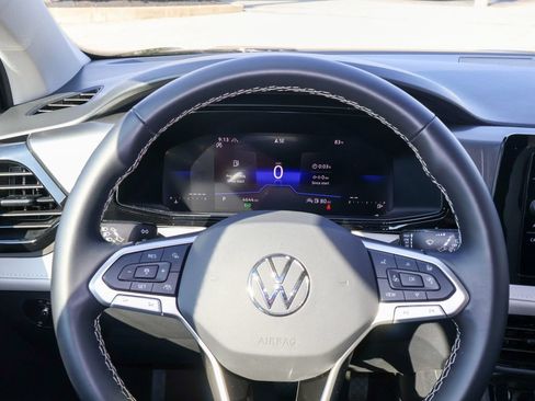 Used 2025 Volkswagen Taos S AWD/4WD image 20