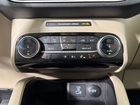 Used 2022 Ford Escape SE w/ Convenience Package image 20