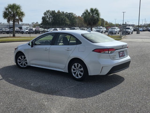 Certified 2023 Toyota Corolla LE FWD image 4