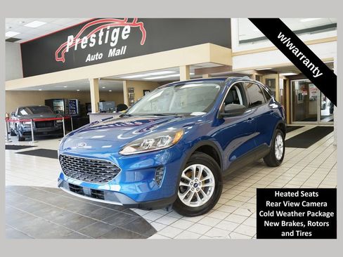 Used 2022 Ford Escape SE w/ Cold Weather Package AWD/4WD image 1