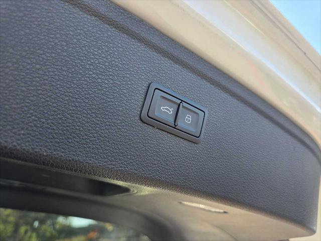 Used 2023 Audi Q5 2.0T Prestige w/ Prestige Package AWD/4WD image 15