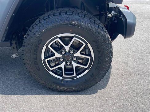 Certified 2025 Jeep Wrangler Unlimited Rubicon AWD/4WD image 11