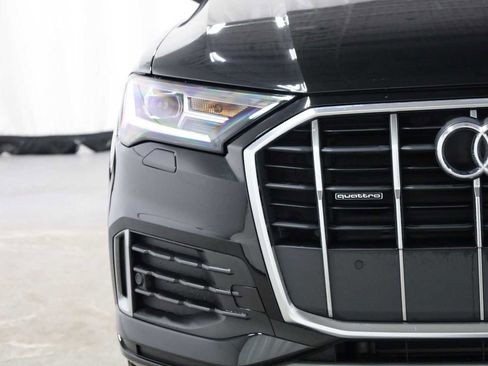 Used 2022 Audi Q7 Premium w/ Convenience Package image 15