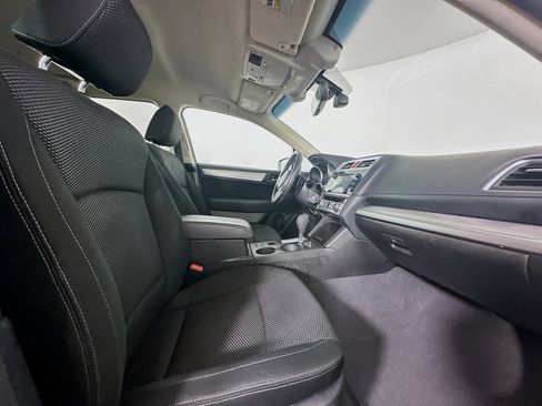 Used 2017 Subaru Outback 2.5i Premium image 30