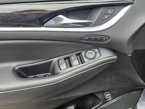 Used 2019 Buick Enclave Avenir w/ Avenir Technology Package FWD image 10